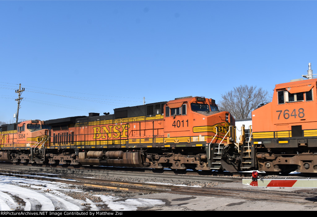 BNSF 4011